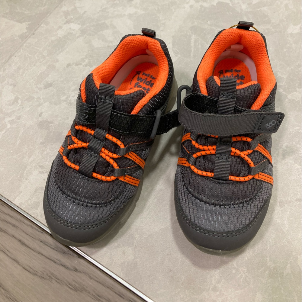 Stride Rite 360 Light up toddler shoes